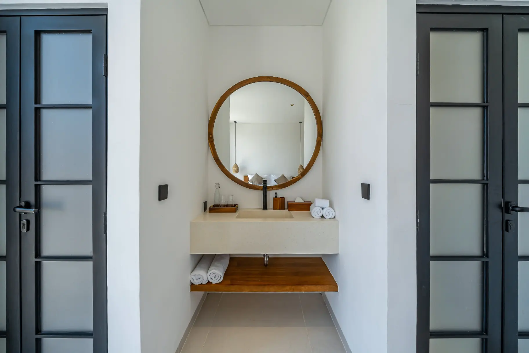 Villa Rindu Kamu - New Stylish 2BR Villa 5 Mins to Seseh Beach!! — image 2