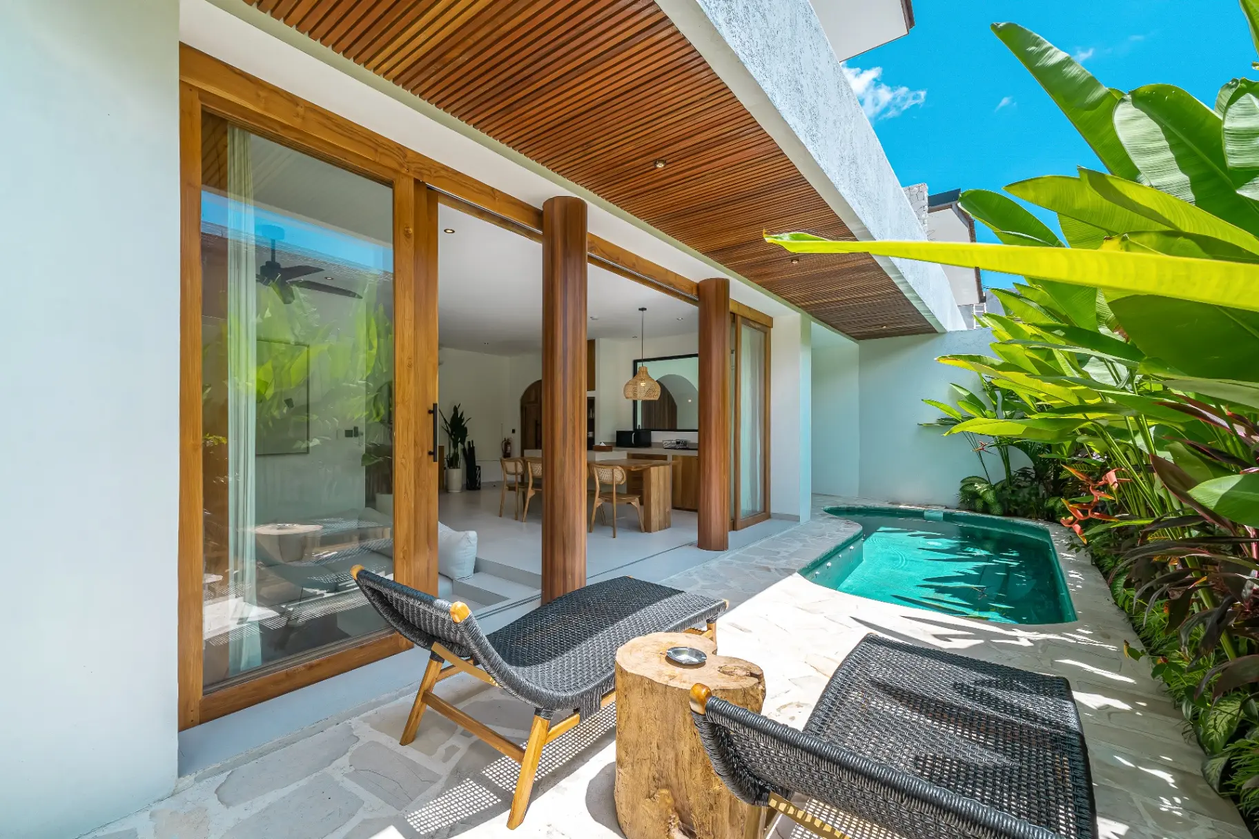 Villa Rindu Kamu - New Stylish 2BR Villa 5 Mins to Seseh Beach!!
