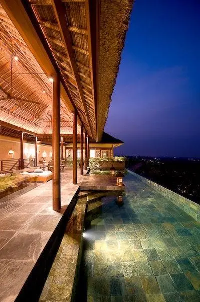 The Longhouse - 6 Bed Luxury in Jimbaran Bay — image 1