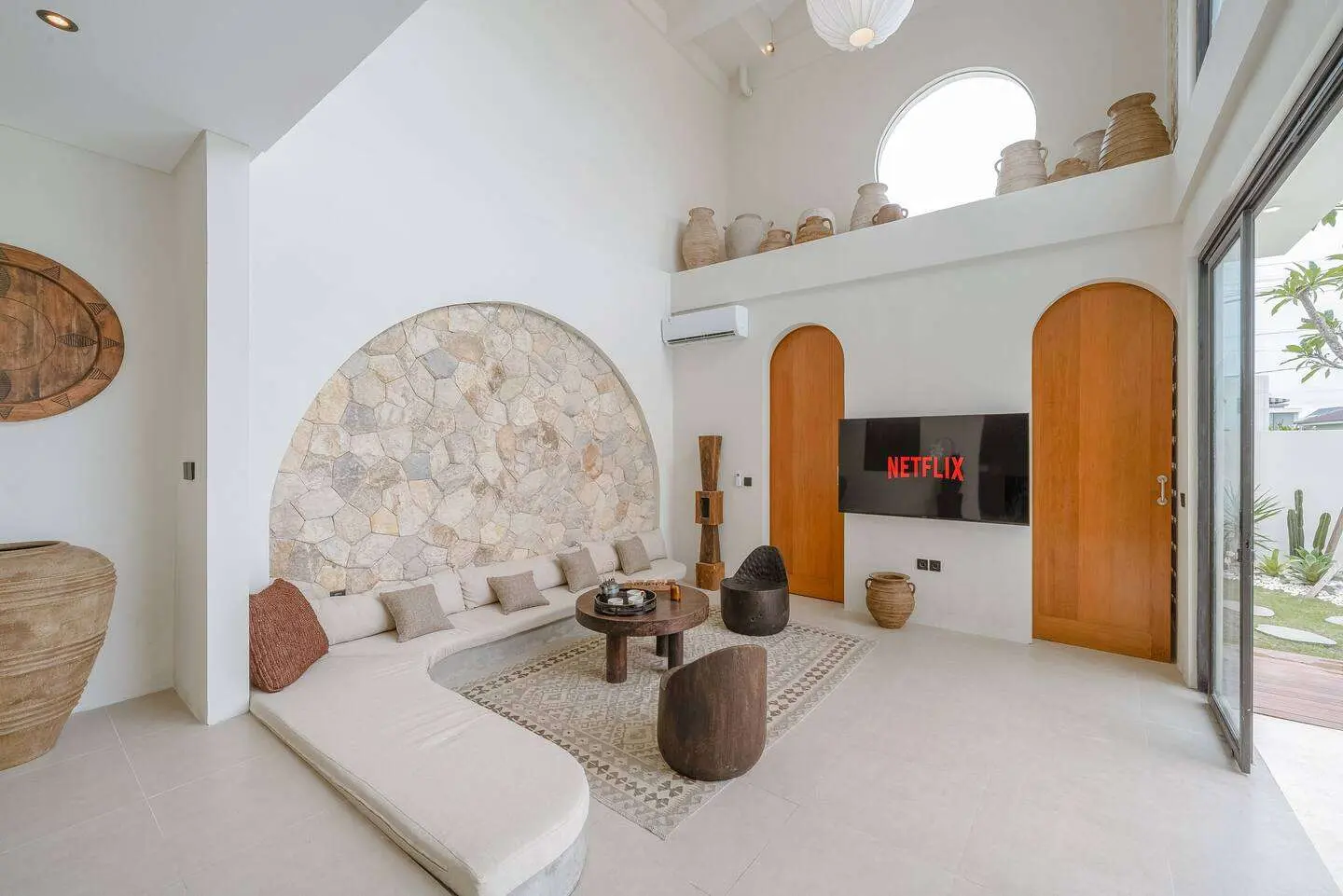 3 BEDROOMS VILLA IN PERERENAN- YO184 — image 3