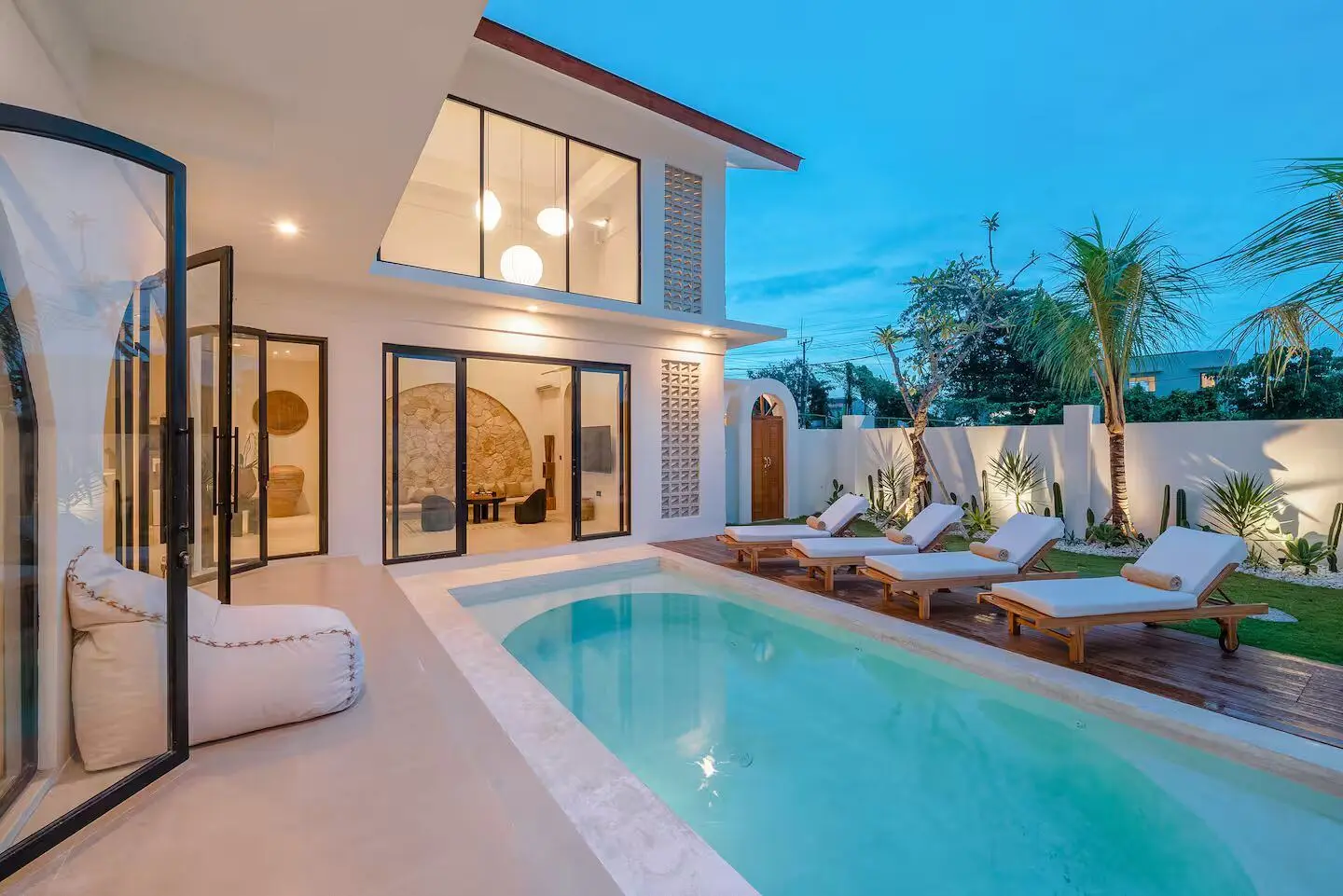 3 BEDROOMS VILLA IN PERERENAN- YO184 — image 1