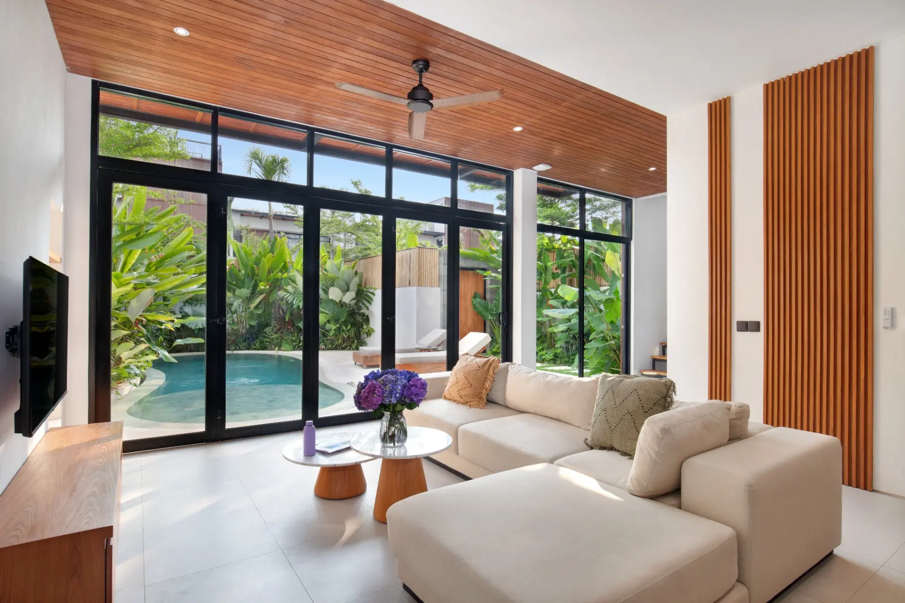 3BR Paradise Villa in Central of Canggu! +Rooftop & pool. Aquamarine Villa I — image 3