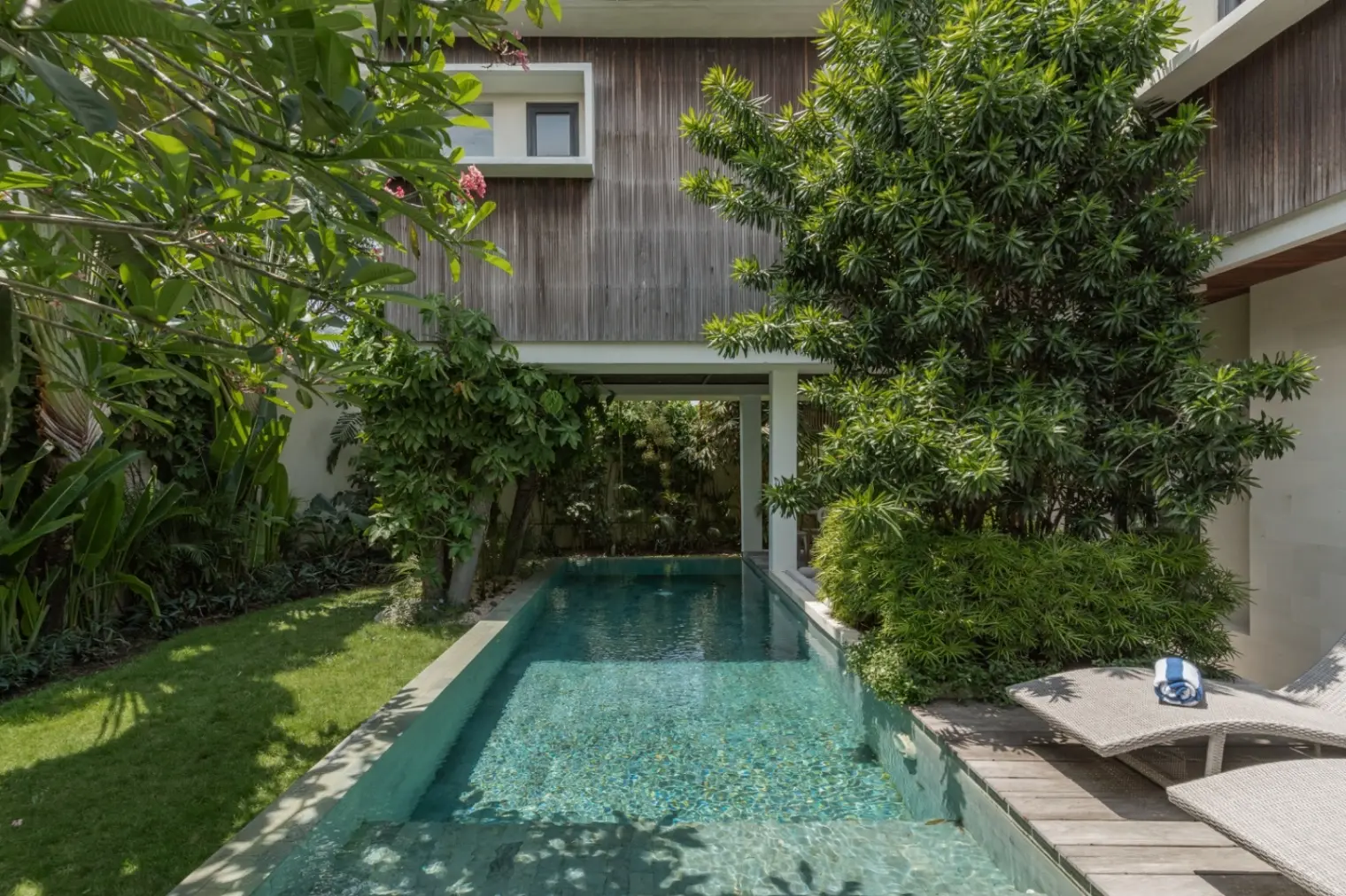 Modern luxury 4 bedrooms villa in Berawa Canggu