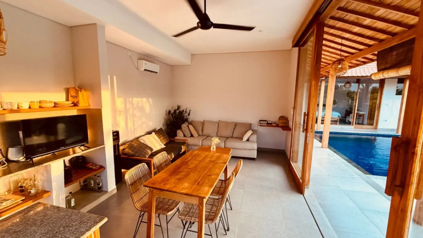 Rice field view villa for rent in Seseh — image 2