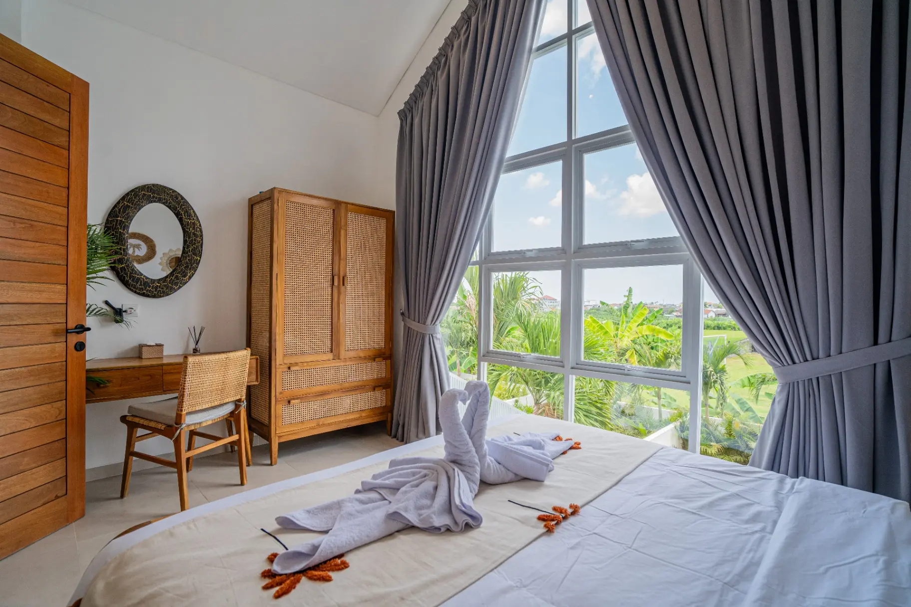 Greenwall Villa - NEW Elegant 2 Bedroom Villa in Pererenan — image 2