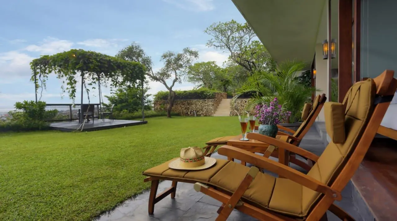 The Longhouse Bali – Luxurious 6-Bedroom Villa with Panoramic Views — image 3