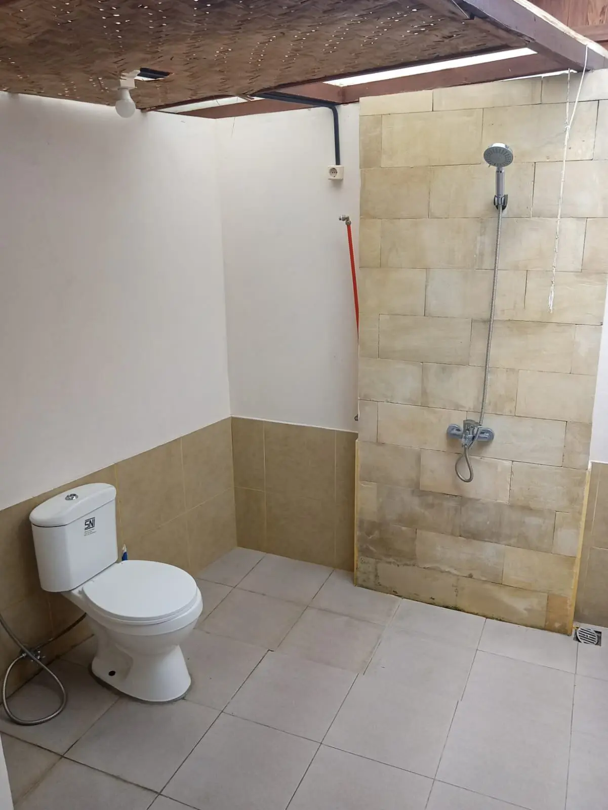 Ensuite Secret Private Garden behind Bintang Wooden Joglo House at Ubud with AC — image 3