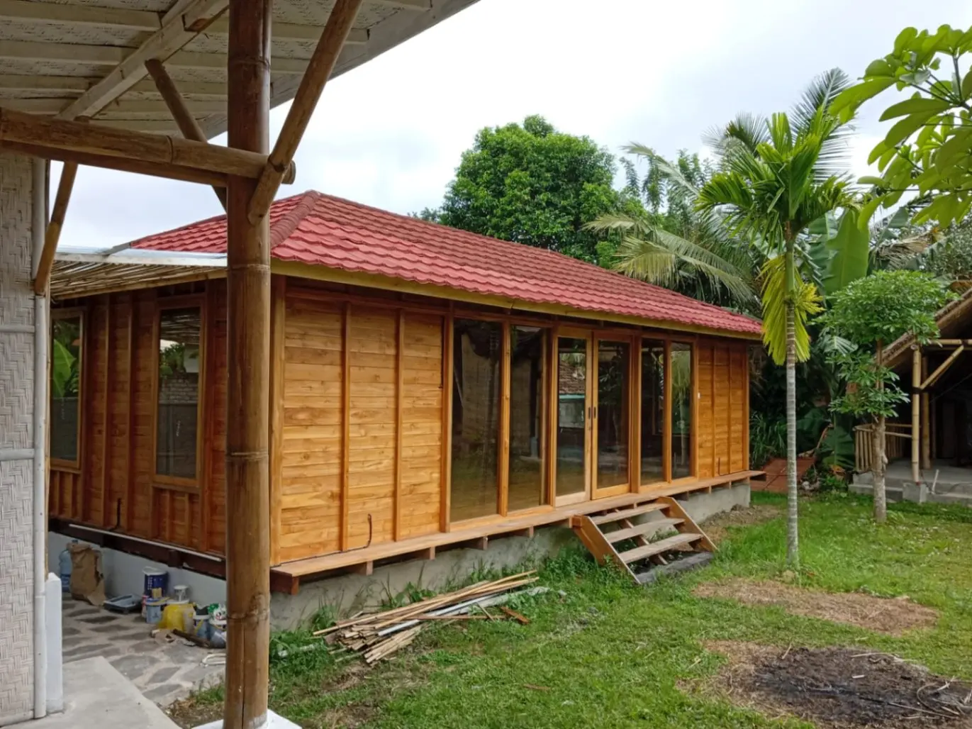 Ensuite Secret Private Garden behind Bintang Wooden Joglo House at Ubud no AC — image 4