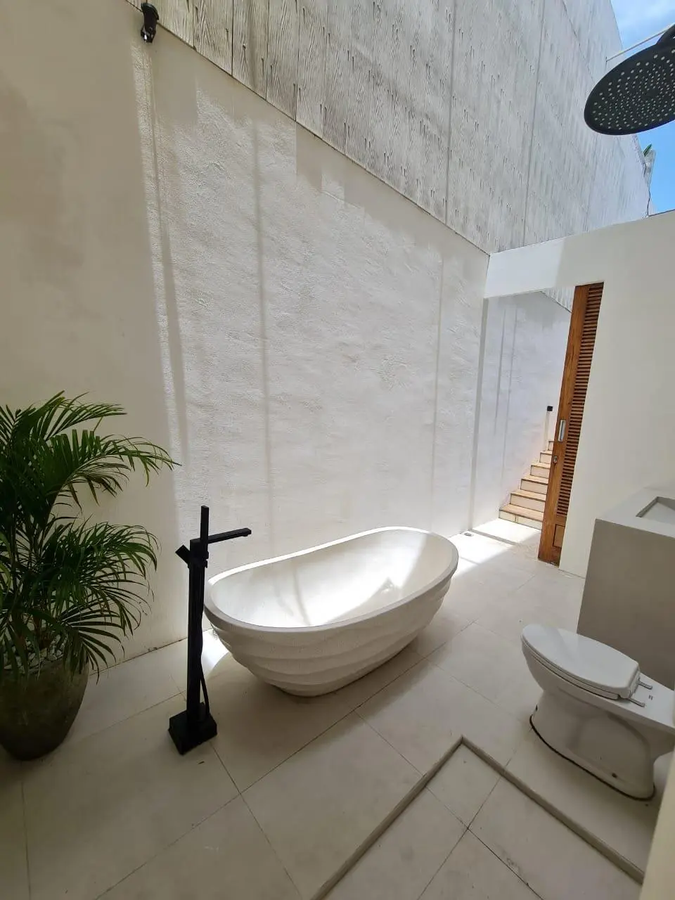 1BR House with rice field view at Munggu no Pool Annual rental — image 2
