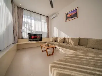 3BR Modern & Elegant Villa in Canggu — image 1