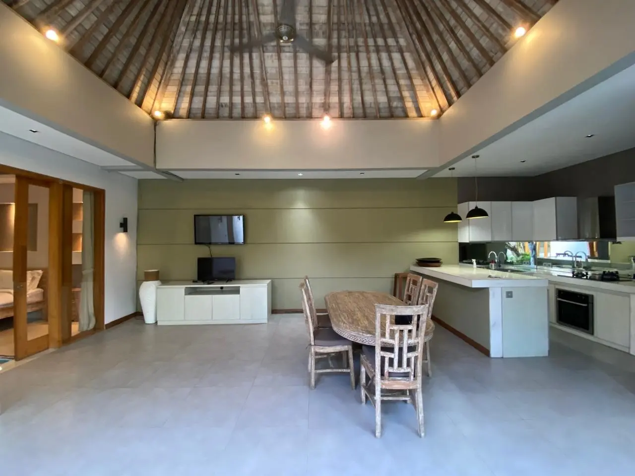 Villa For Rent 2 Bed In Umalas Kerobokan Bali KK-3706 — image 2