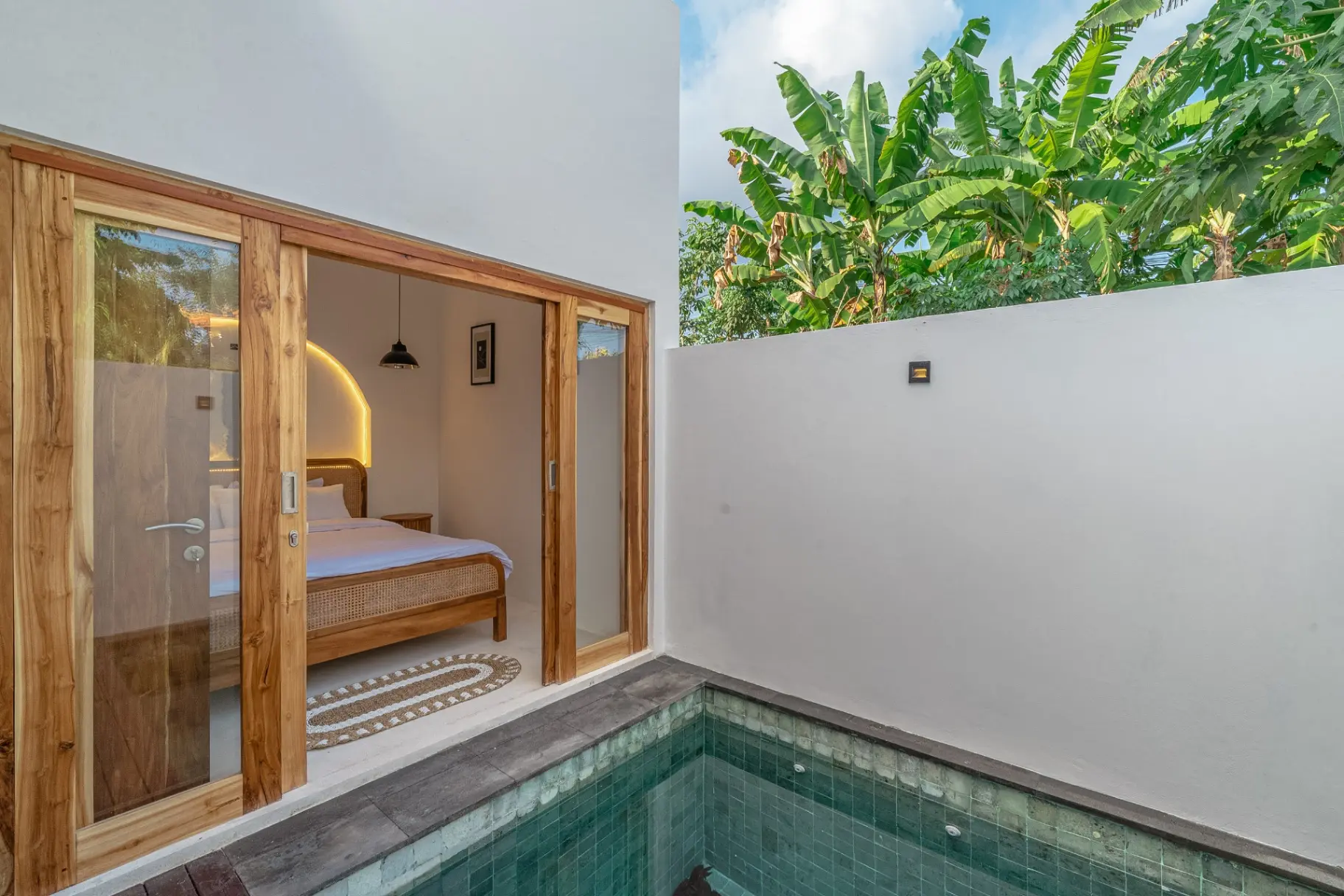 Casa Lumina - Serene Escape 2 Bedrooms Villa with Pool in Canggu — image 2