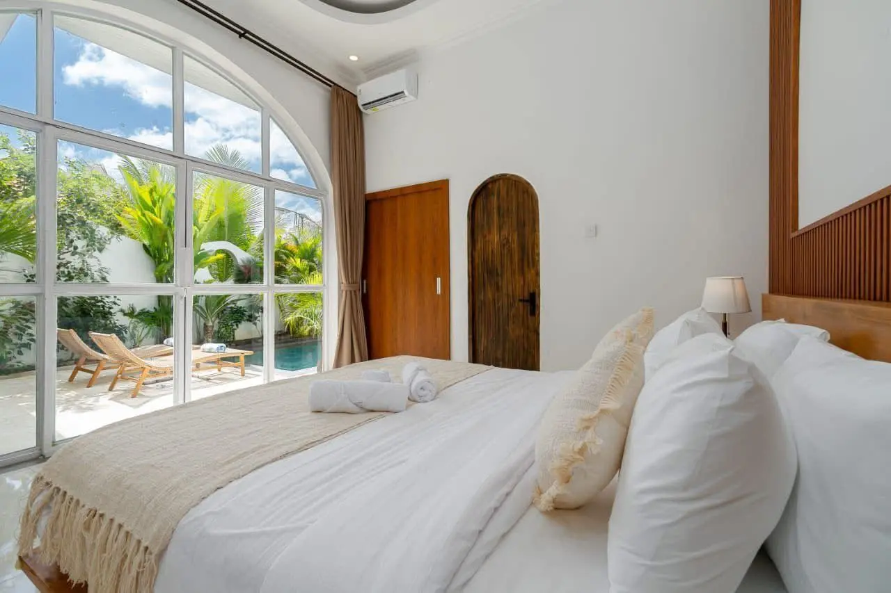 2BR Cozy Villa with Private Pool and Rice field view at Uma Buluh CANGGU — image 4