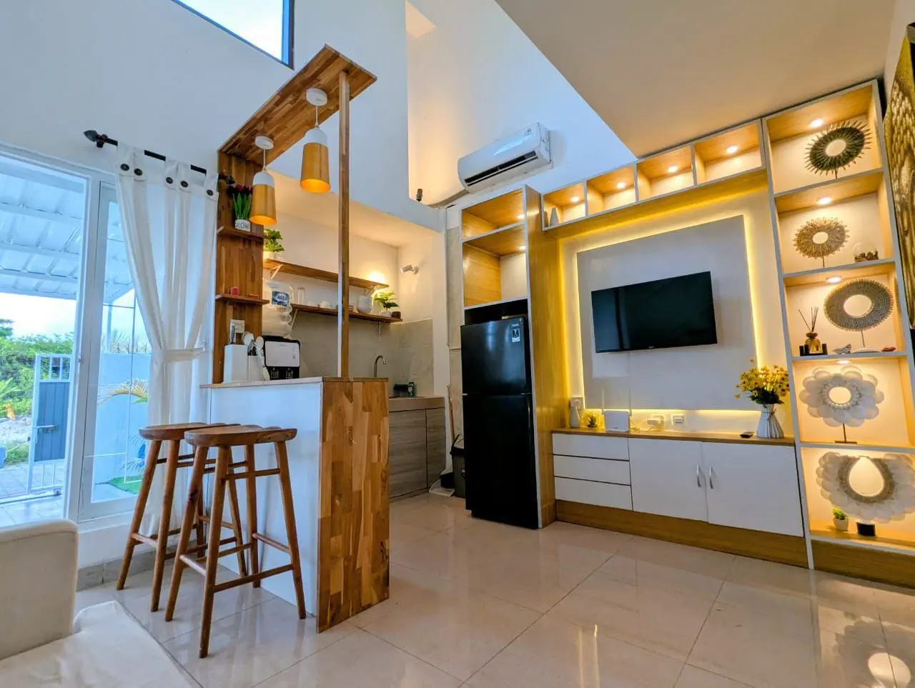 Special Price-Homey and Comfortable 2 Bedroom House — image 2