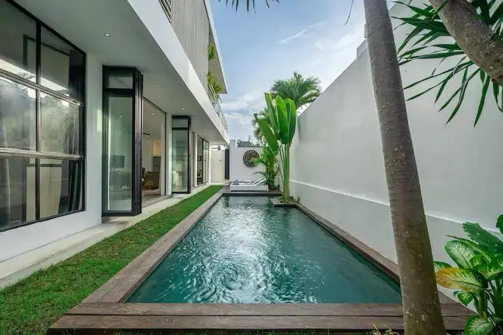 3 BEDROOM VILLA 7 MINUTES WALK TO BERAWA BEACH FOR MONTHLY AND YEARLY RENTAL — image 2
