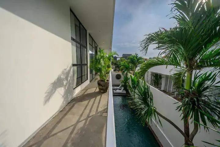 3 BEDROOM VILLA 7 MINUTES WALK TO BERAWA BEACH FOR SALE — image 1