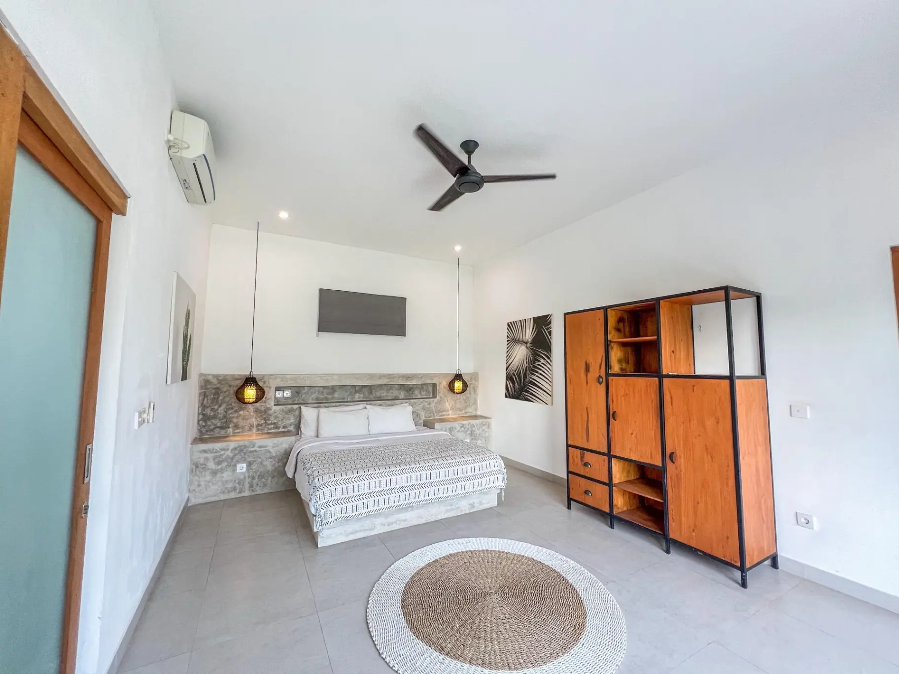 Peaceful Room in a Beautiful Zen Villa — image 1