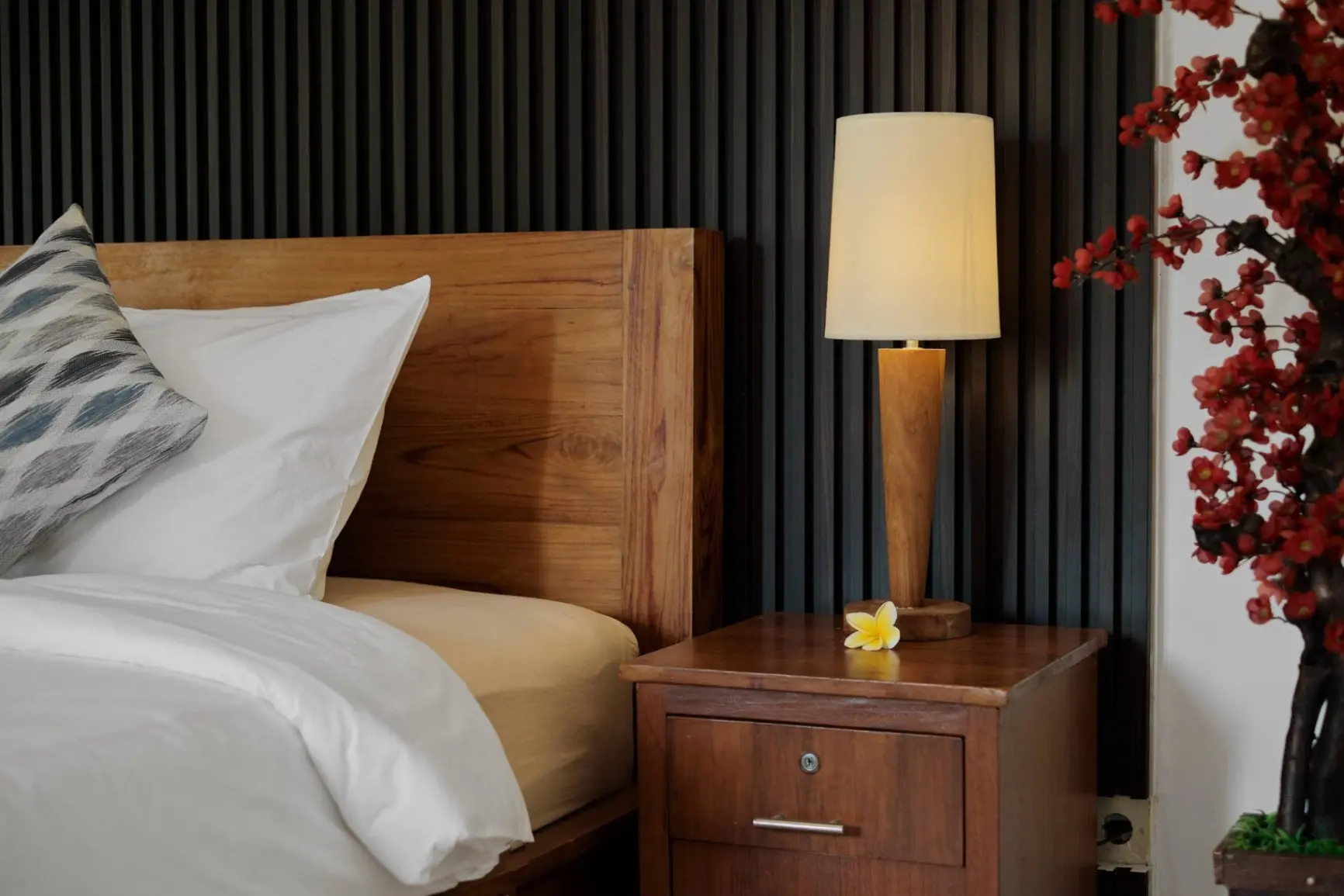 Jungle Villa Ubud – Peaceful Modern Balinese Retreat