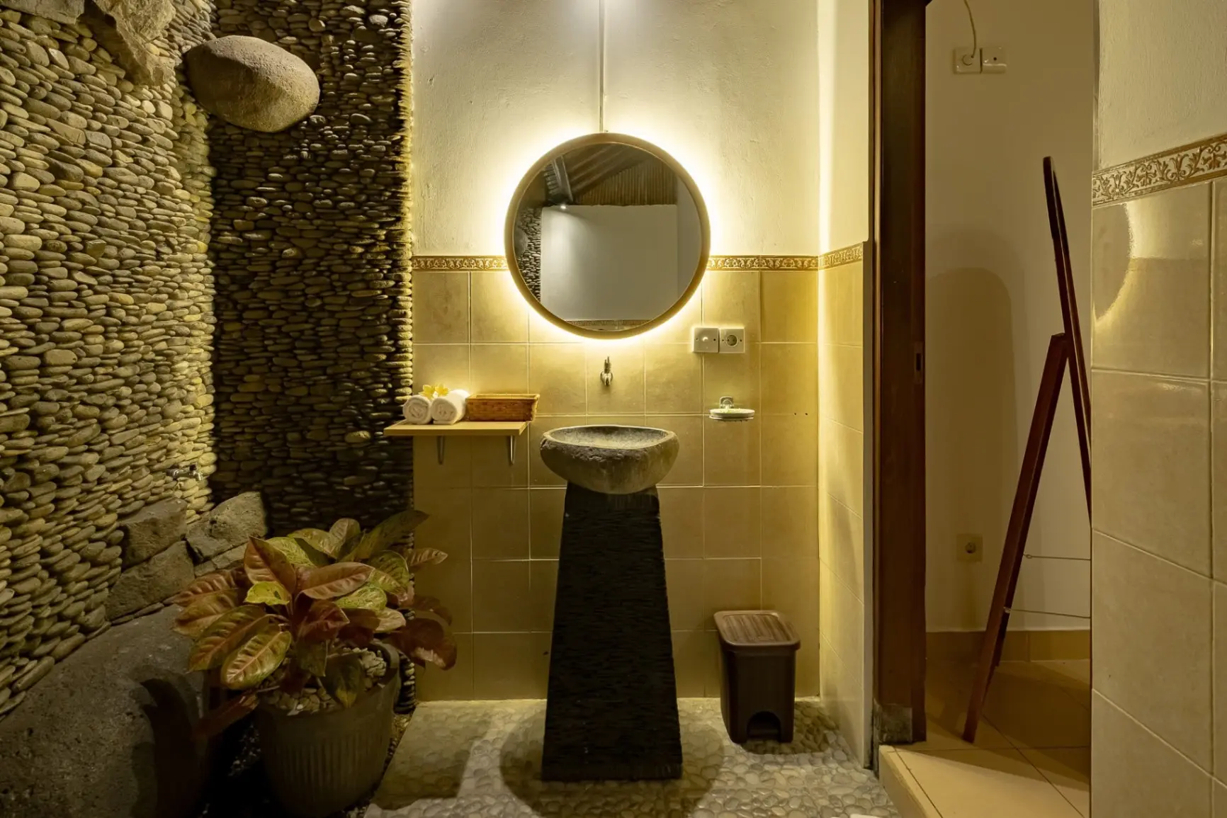 Jungle Villa Ubud – Peaceful Modern Balinese Retreat — image 1