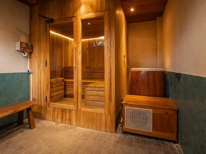 Tumbak bayuh 4 bedroom — image 3