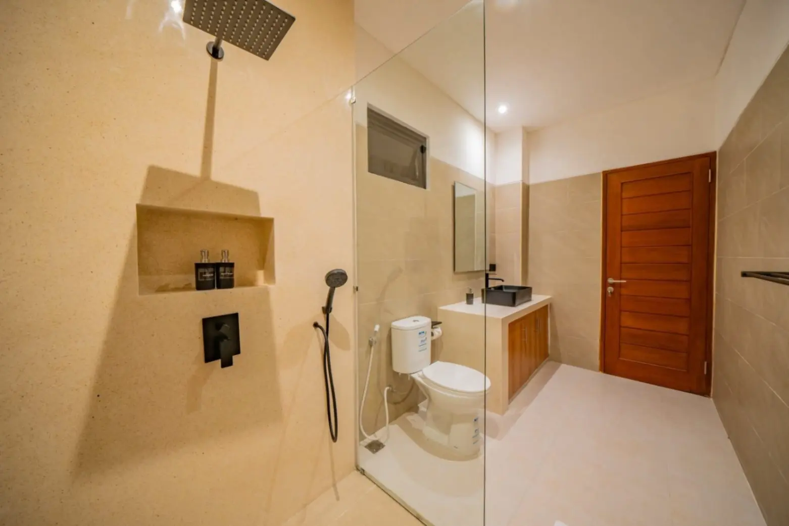 Canggu 3 bedroom — image 1