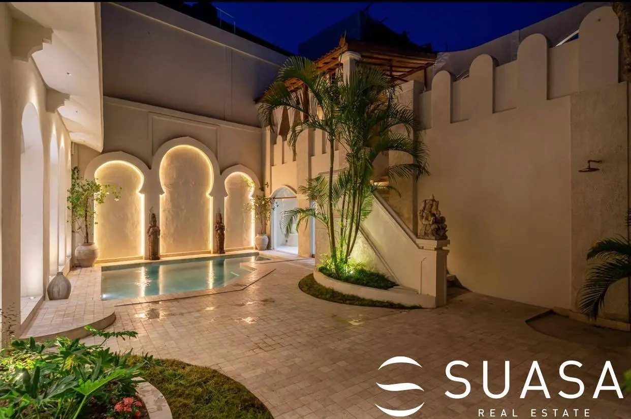 For Rent - Luxury 5-Bedroom Villa in Berawa Canggu — image 2