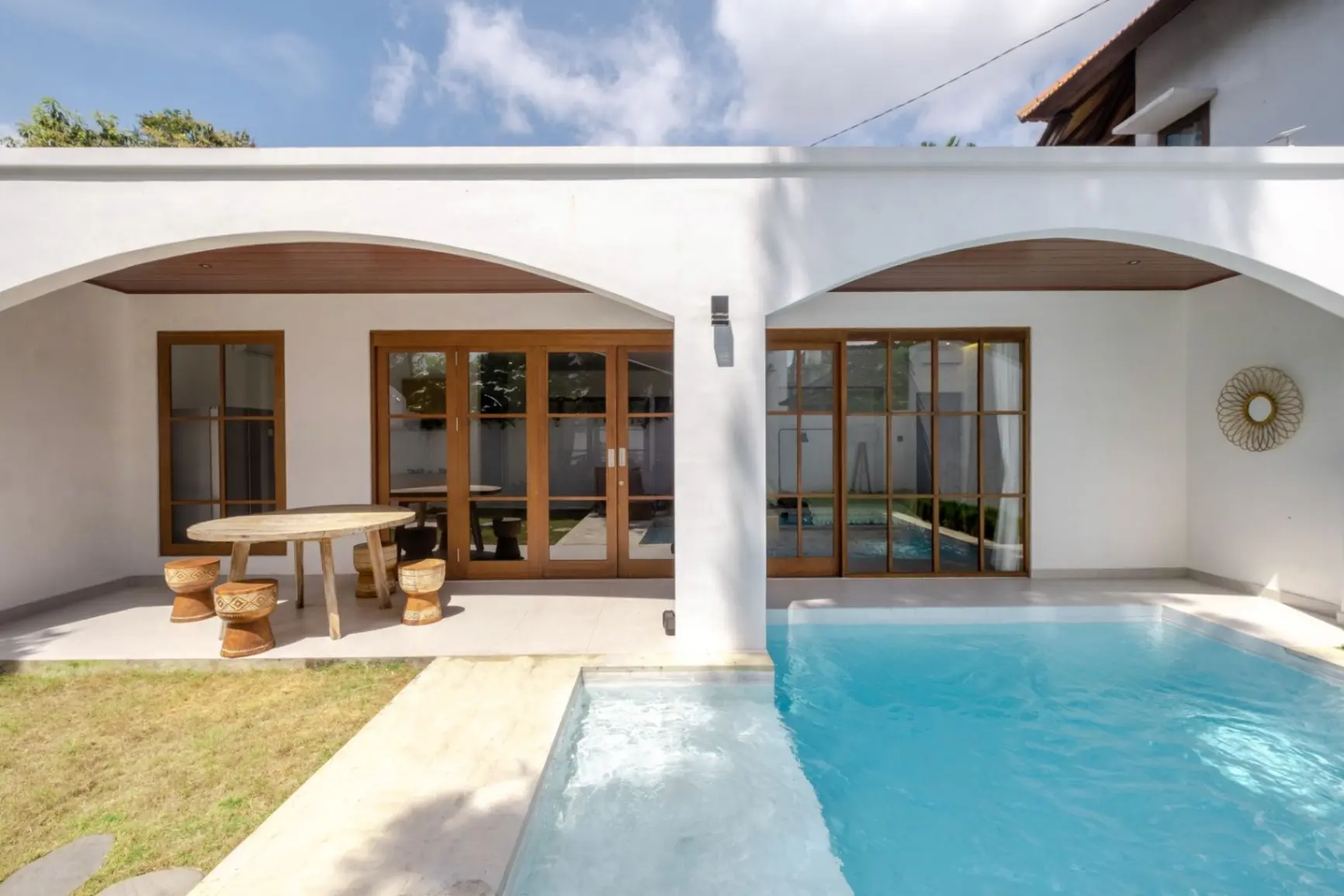 Villa Samyasa - Modern 3 Bedroom Villa in Padonan!! — image 1