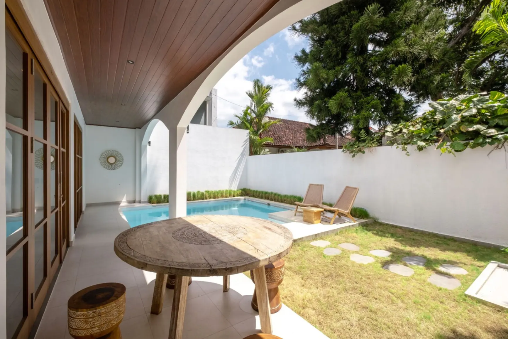 Villa Samyasa - Modern 3 Bedroom Villa in Padonan!! — image 3