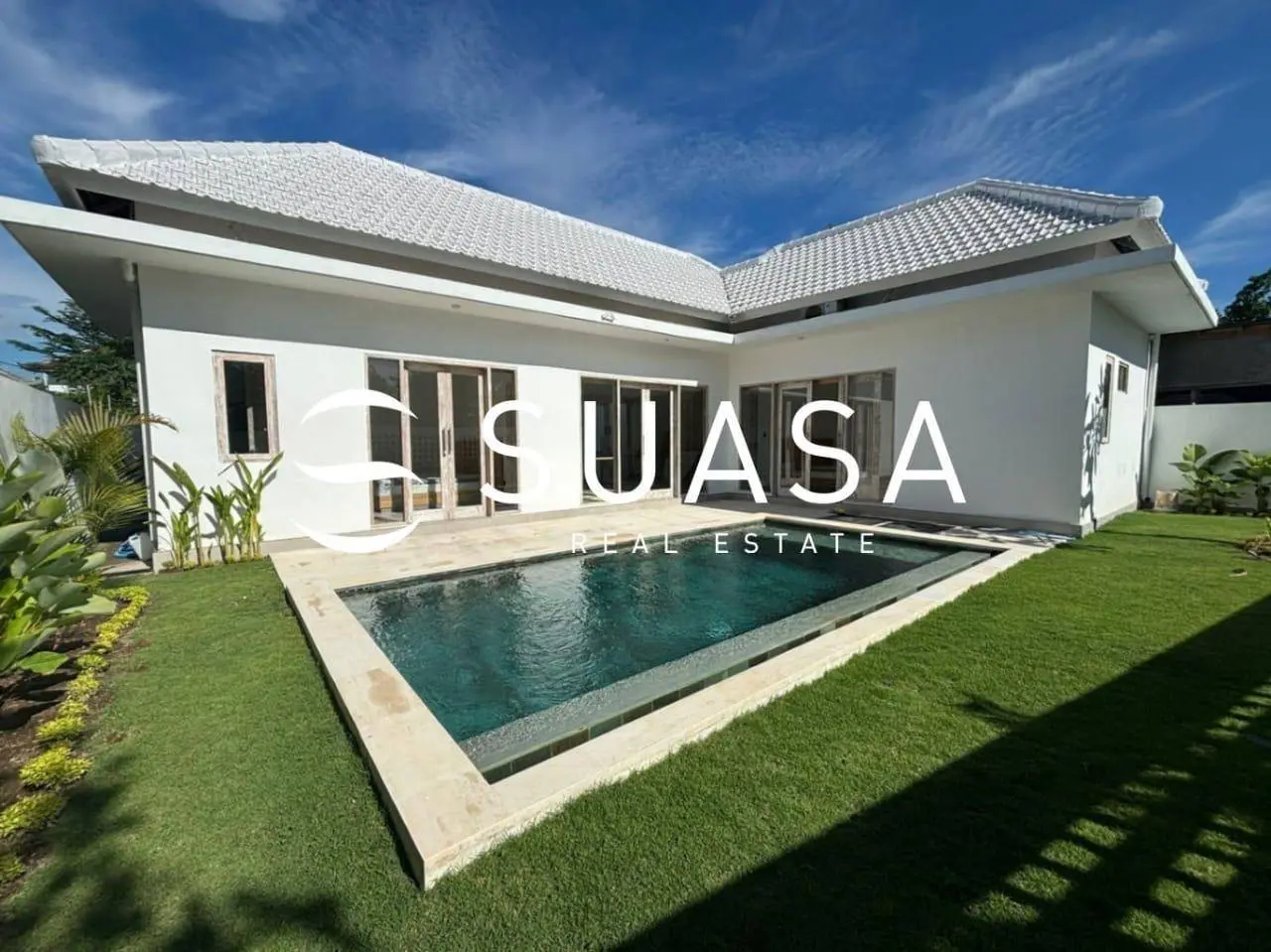 Large garden villa 2BR full furnished in Umalas