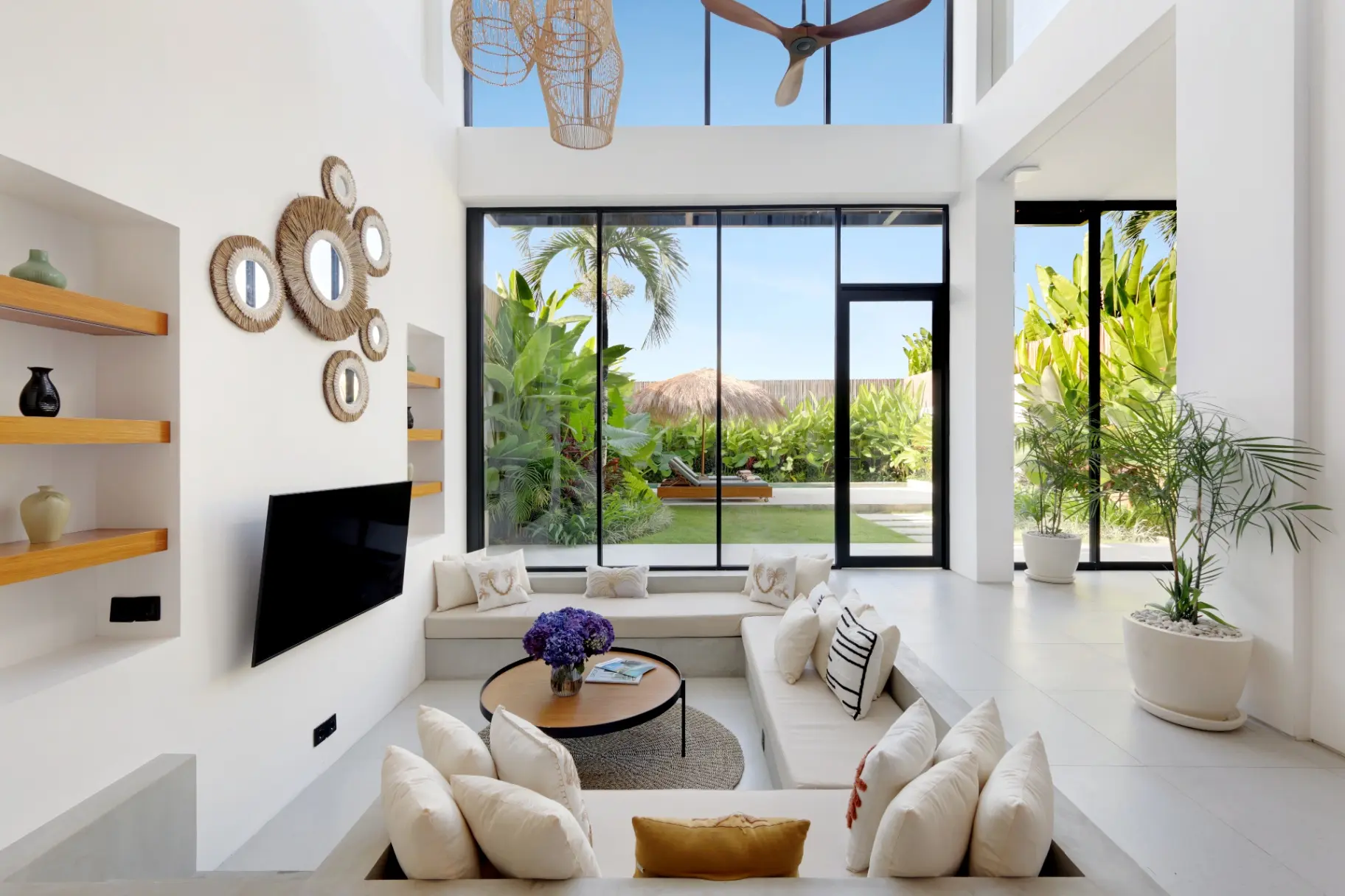 3BR Tropical Aquamarine Villa II Canggu Batu Bolong +Pool Garden Rooftop! — image 2