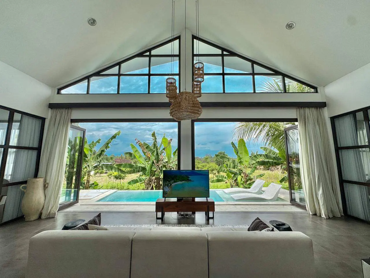 Serene 2BR Villa with Infinity Pool & Green Views — image 1
