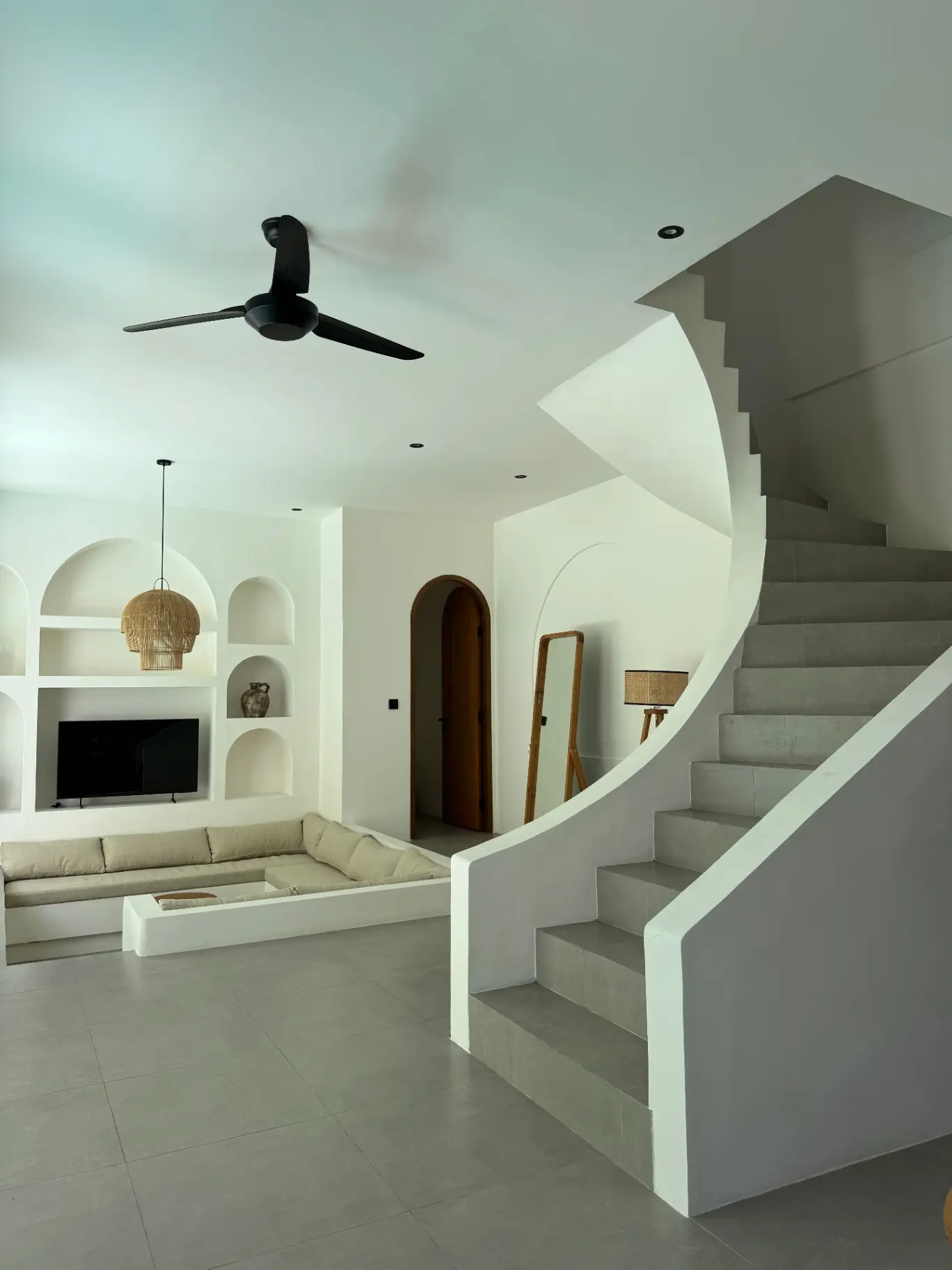 Large 2 Bedroom Mediterranean Elegance Villa in Pererenan — image 2