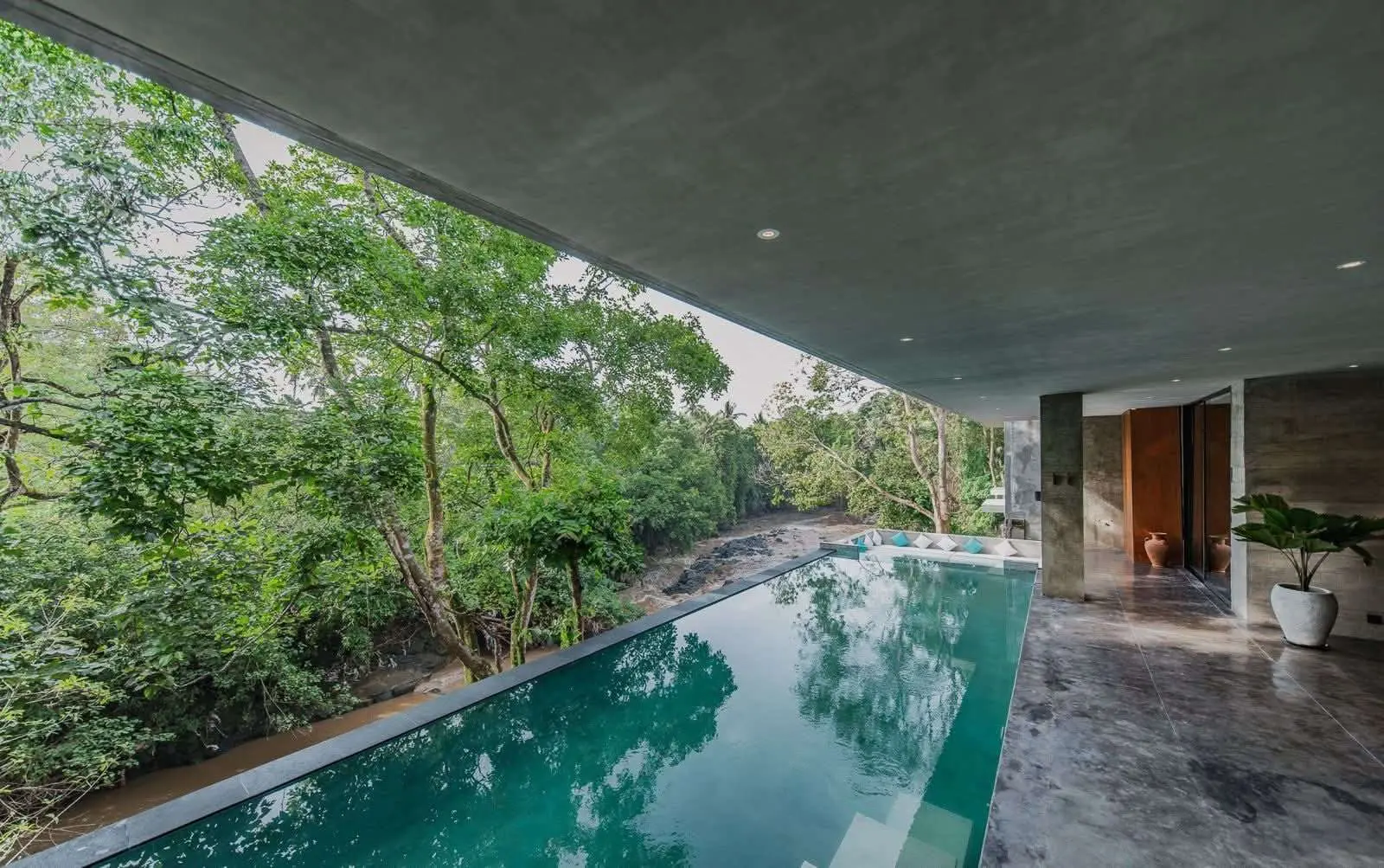 Tabanan- buwit 4 bedroom — image 2