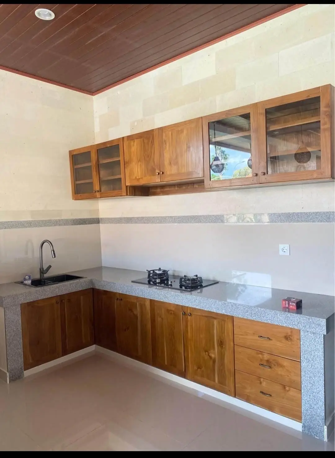 DO 471- FOR RENT BRAND NEW VILLA WITH LUSH GARDEN IN NUSA DUA — image 4