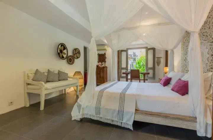 5 BEDROOM VILLA FURNISHED FOR MONTHLY RENT IN UMALAS — image 4
