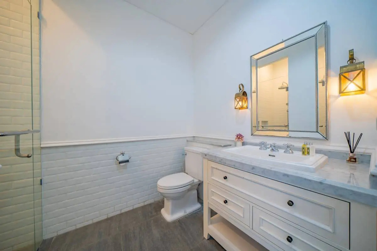 Brawa 3- bedroom beachside — image 4