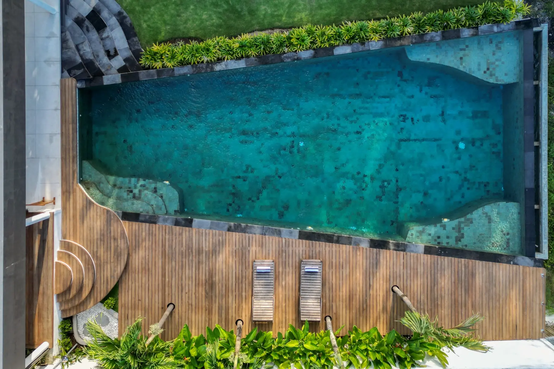 Beefy Dragon - Luxury 2BR Villa Pool Ice Bath & Skate Ramp — image 1