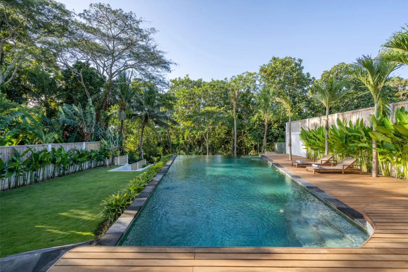 Beefy Dragon - Luxury 2BR Villa Pool Ice Bath & Skate Ramp — image 3