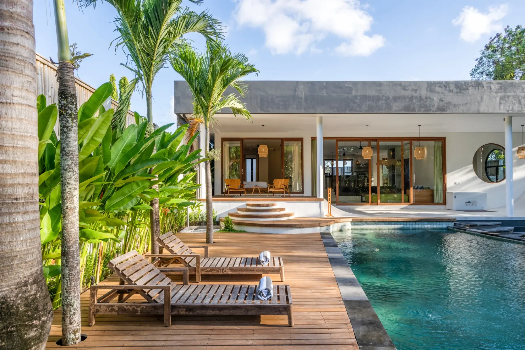 Beefy Dragon - Luxury 2BR Villa Pool Ice Bath & Skate Ramp