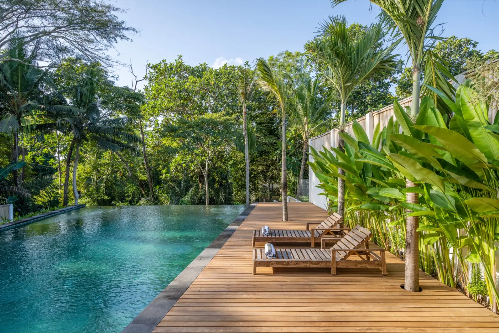 Beefy Dragon - Luxury 2BR Villa Pool Ice Bath & Skate Ramp — image 2