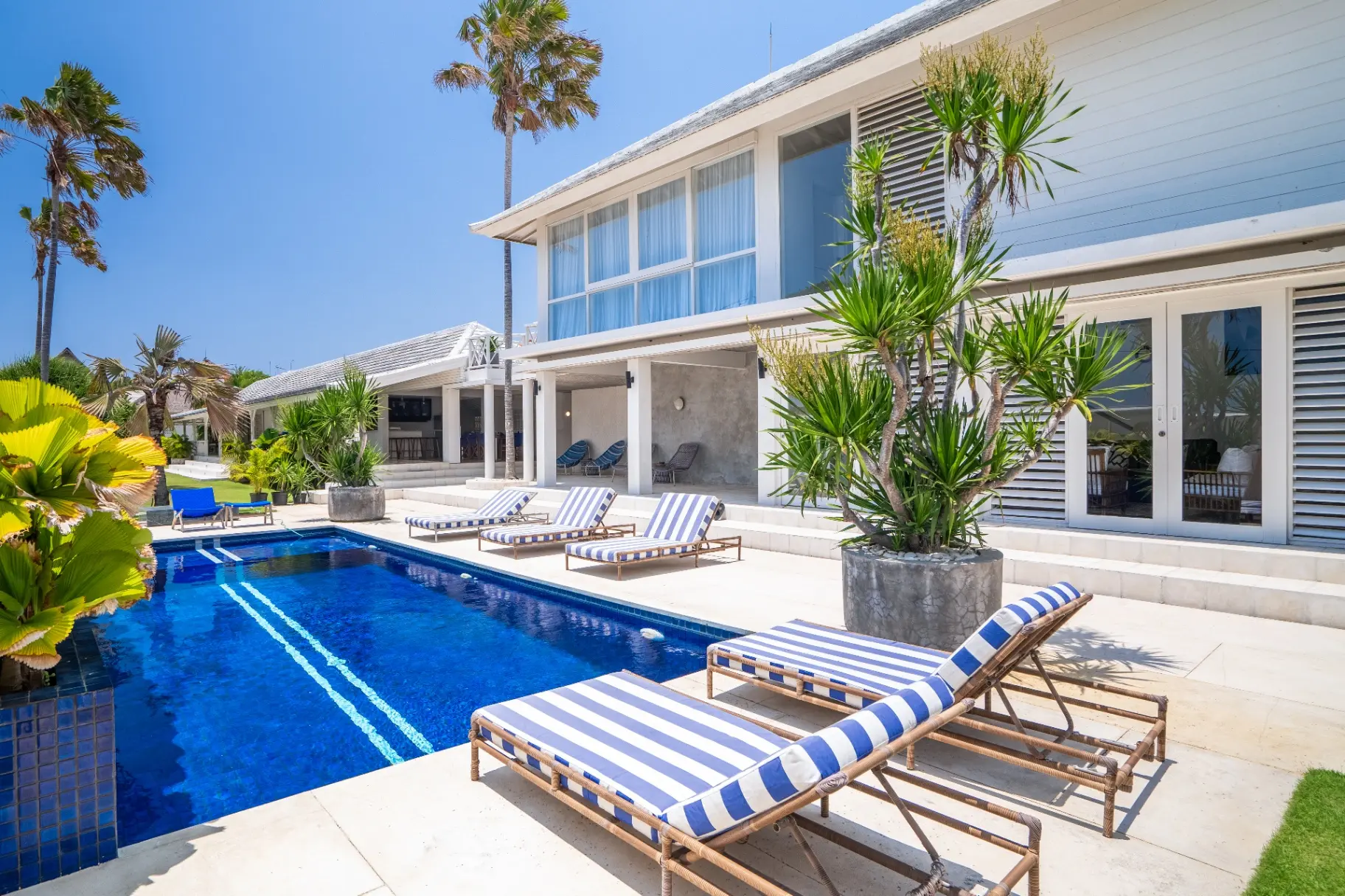 Casa Casbah - Canggu 5BR Prime Oceanfront | Pool & Rooftop