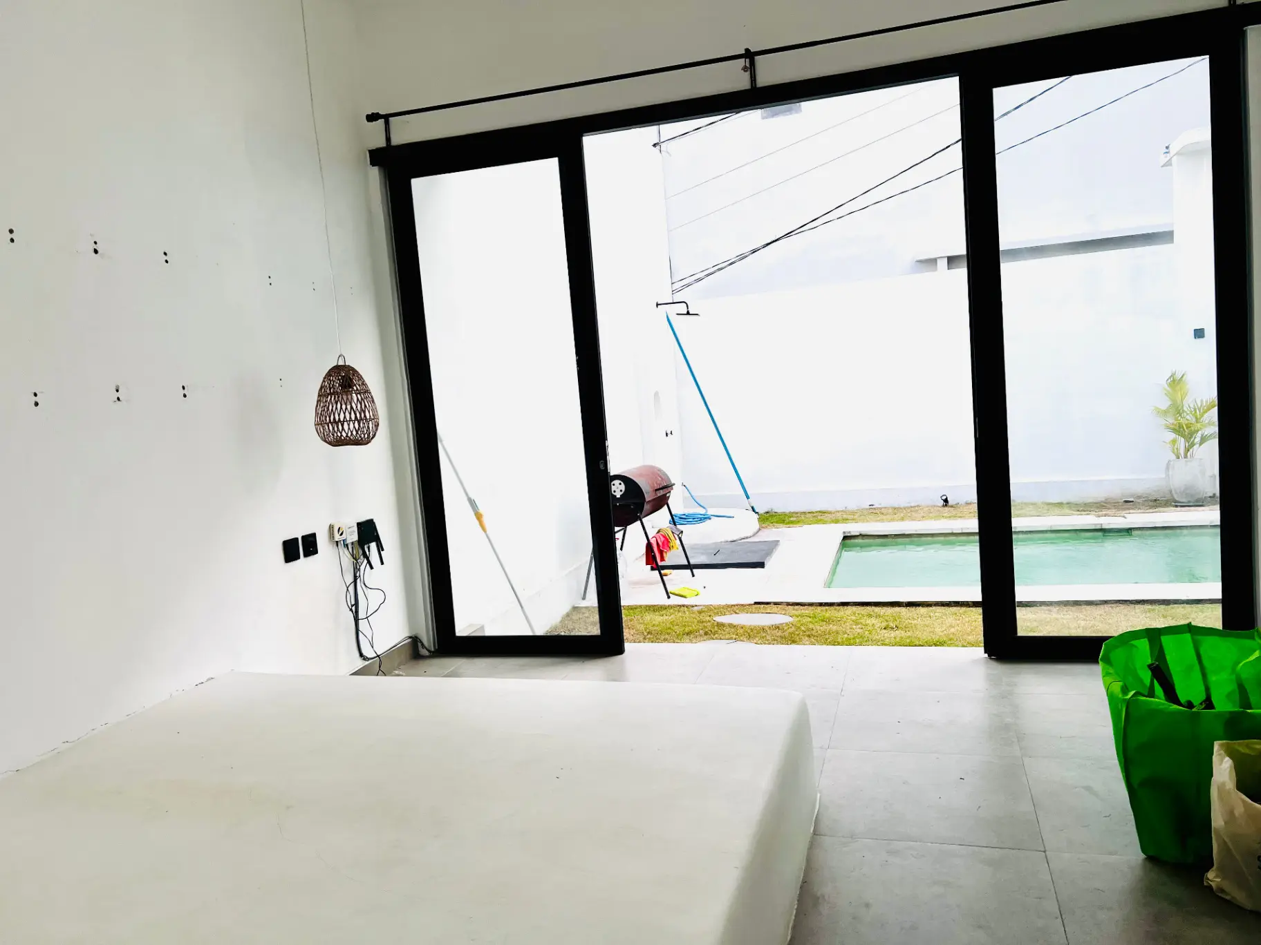 UNFURNISHED MINIMALIST 2 BD VILLA IN PERERENAN– ADE194B — image 2
