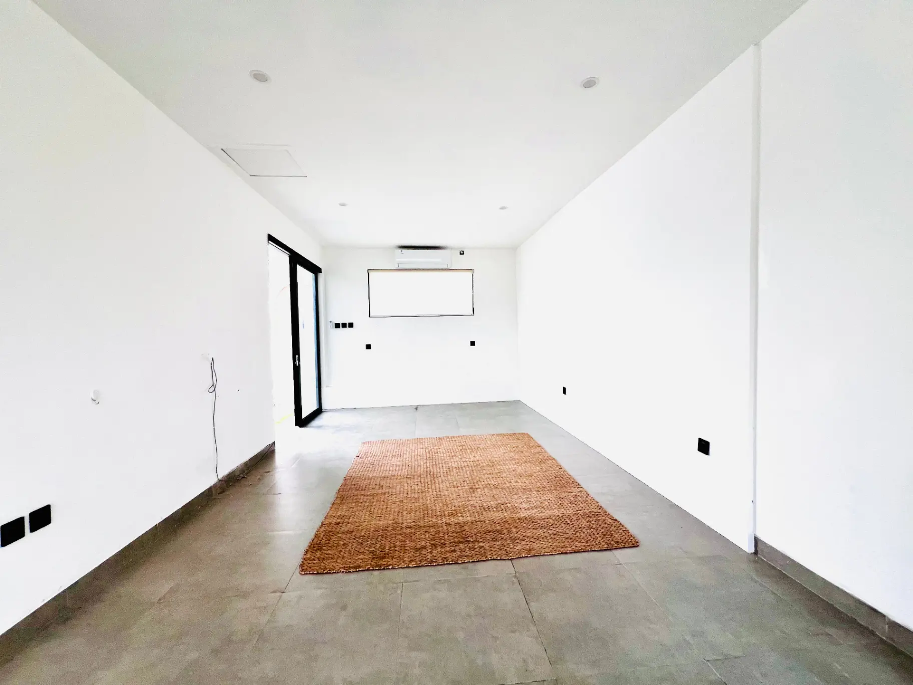 UNFURNISHED MINIMALIST 2 BD VILLA IN PERERENAN– ADE194B — image 3