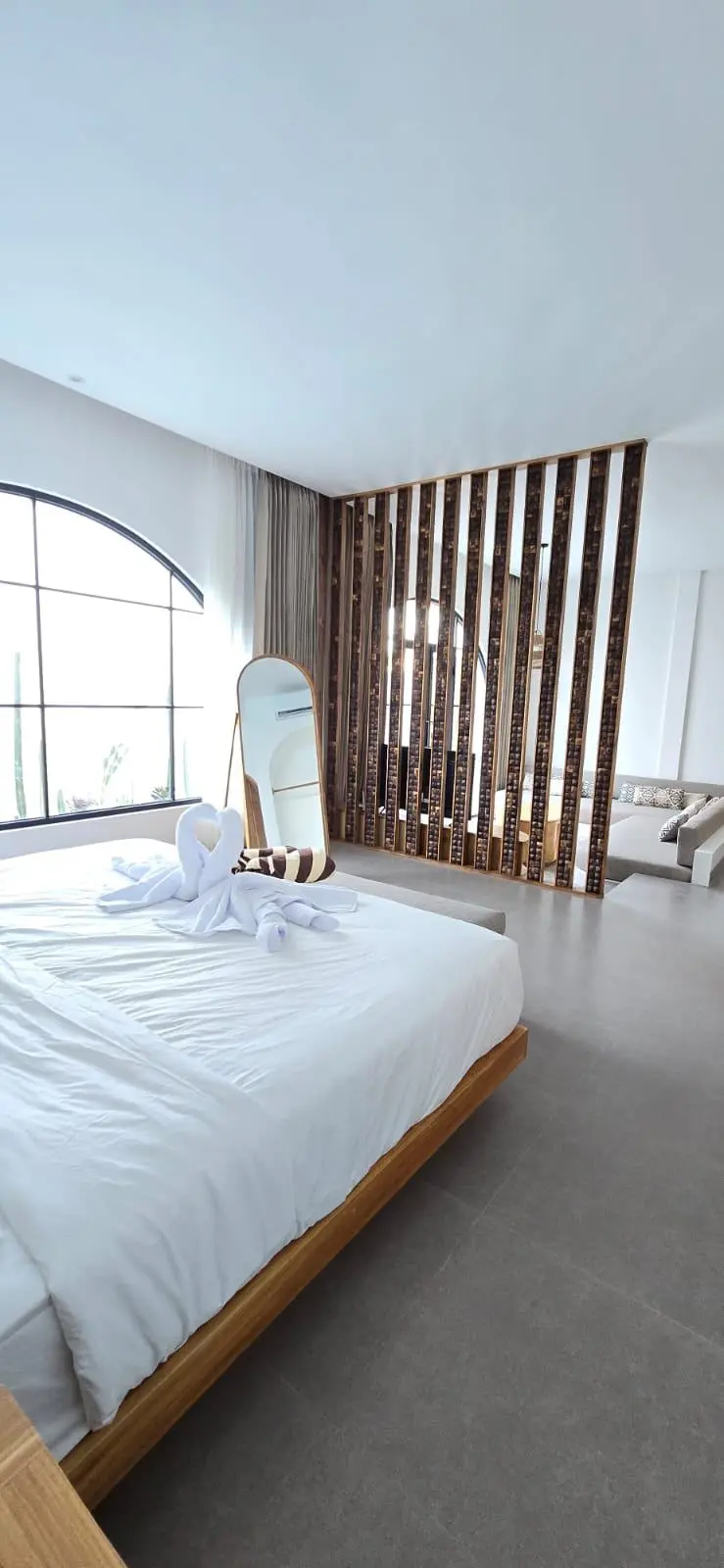 Modern Tropical 1BR Villa in Babakan Canggu — image 4