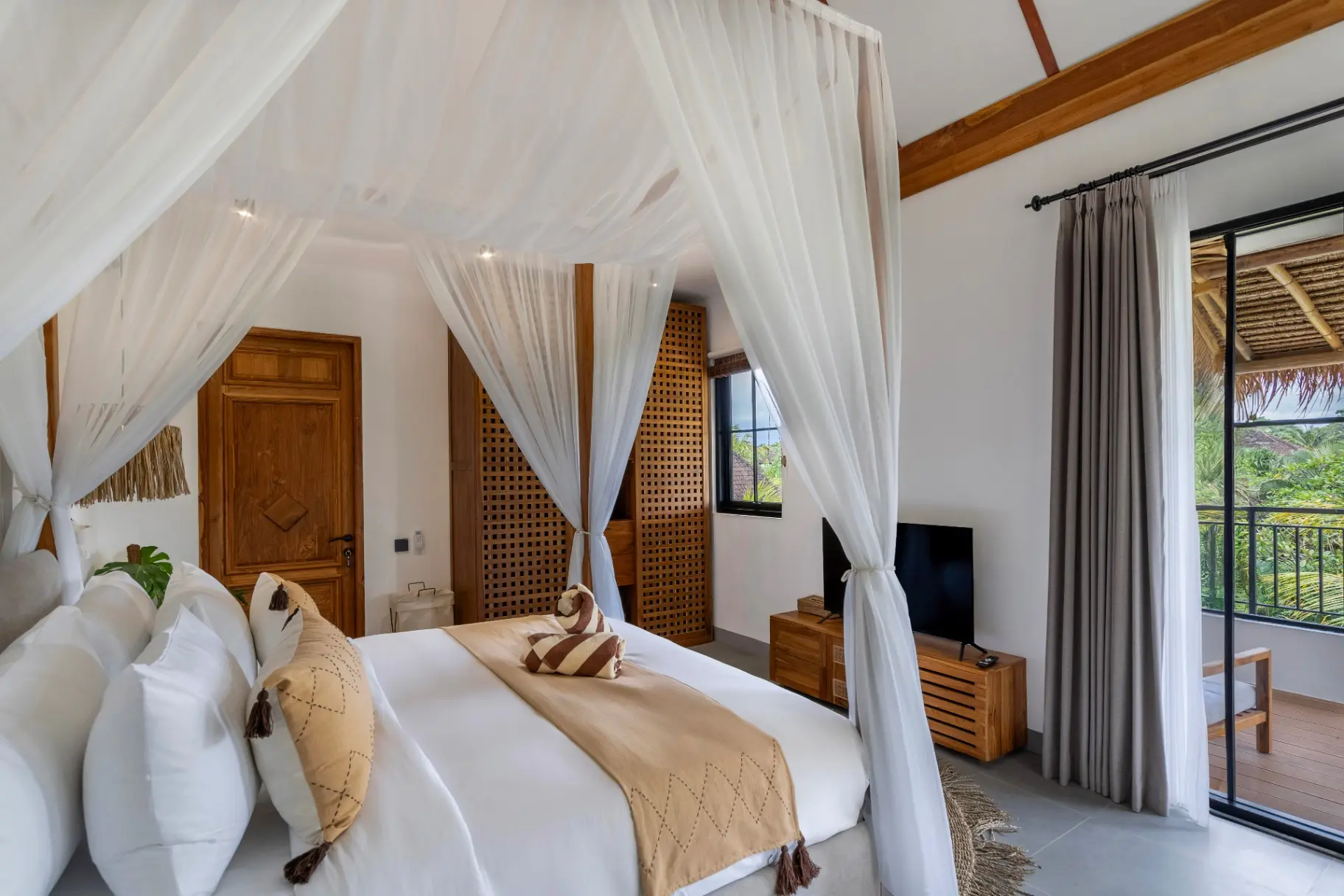 Como - 2BR Ubud Scenic Villa near Ridge Walk with Pool — image 2
