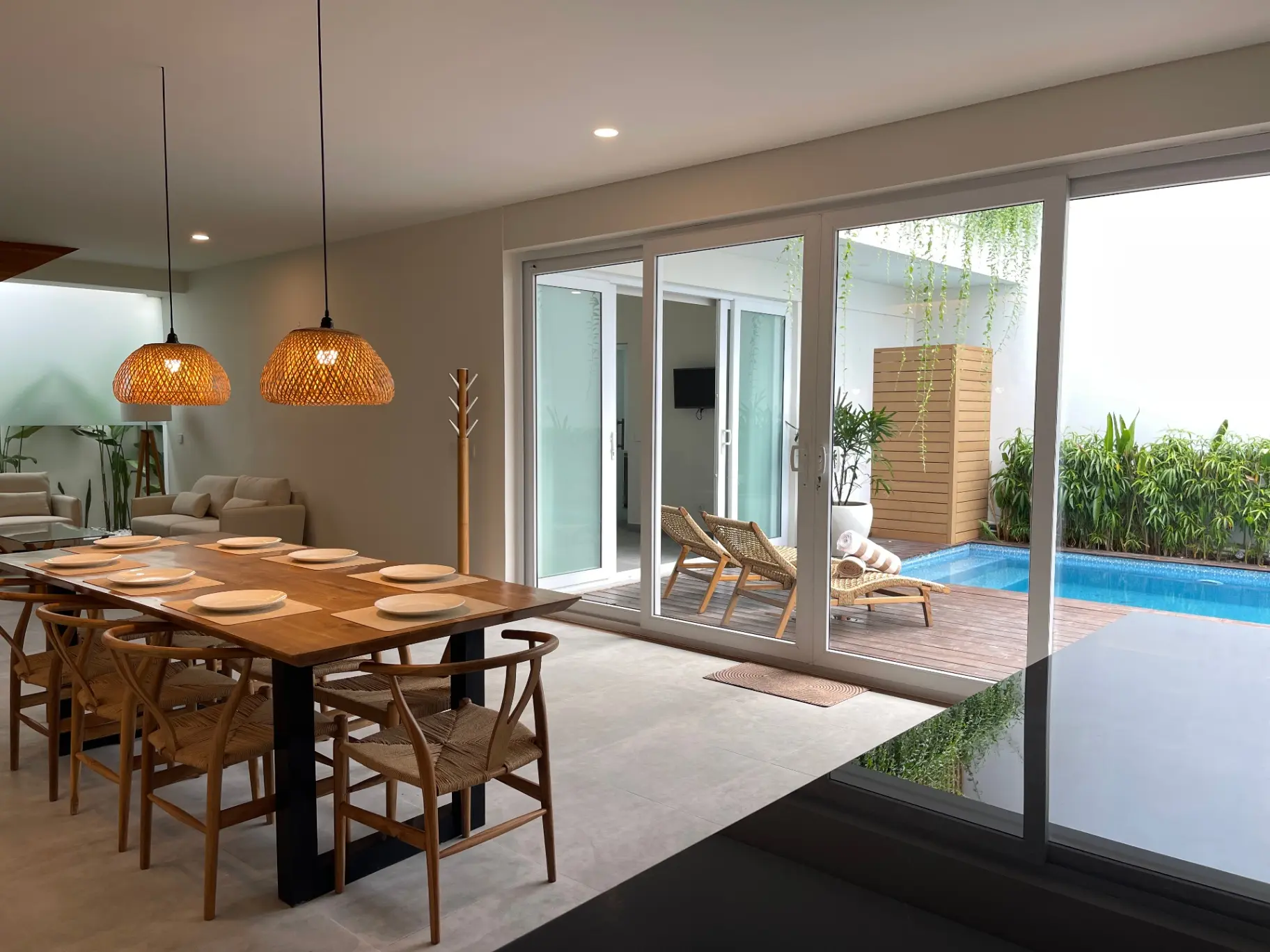 3BR Newly Renovated Minimalist Villa in Berawa — image 2