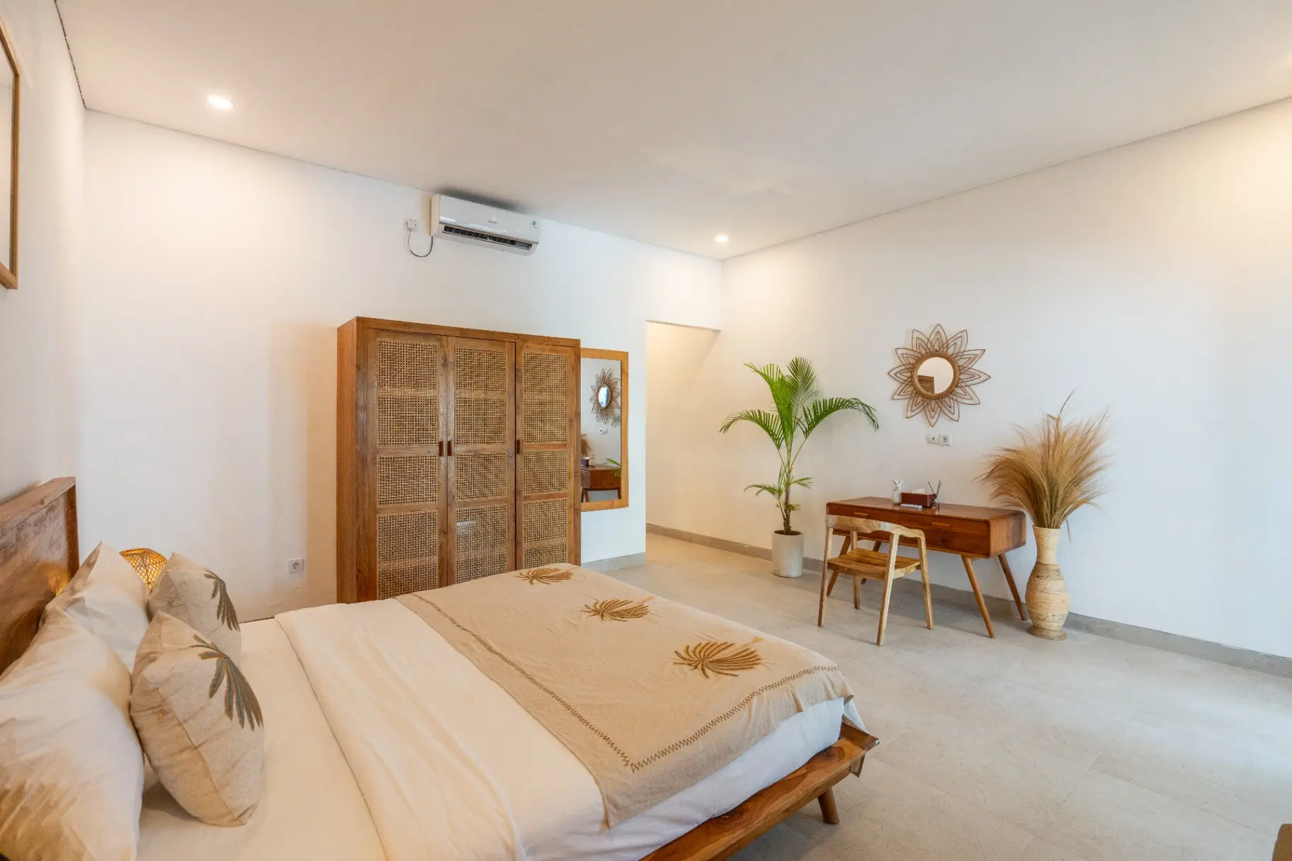 Mila Mou - Spacious Family Boho 4BR Pool Villa — image 3
