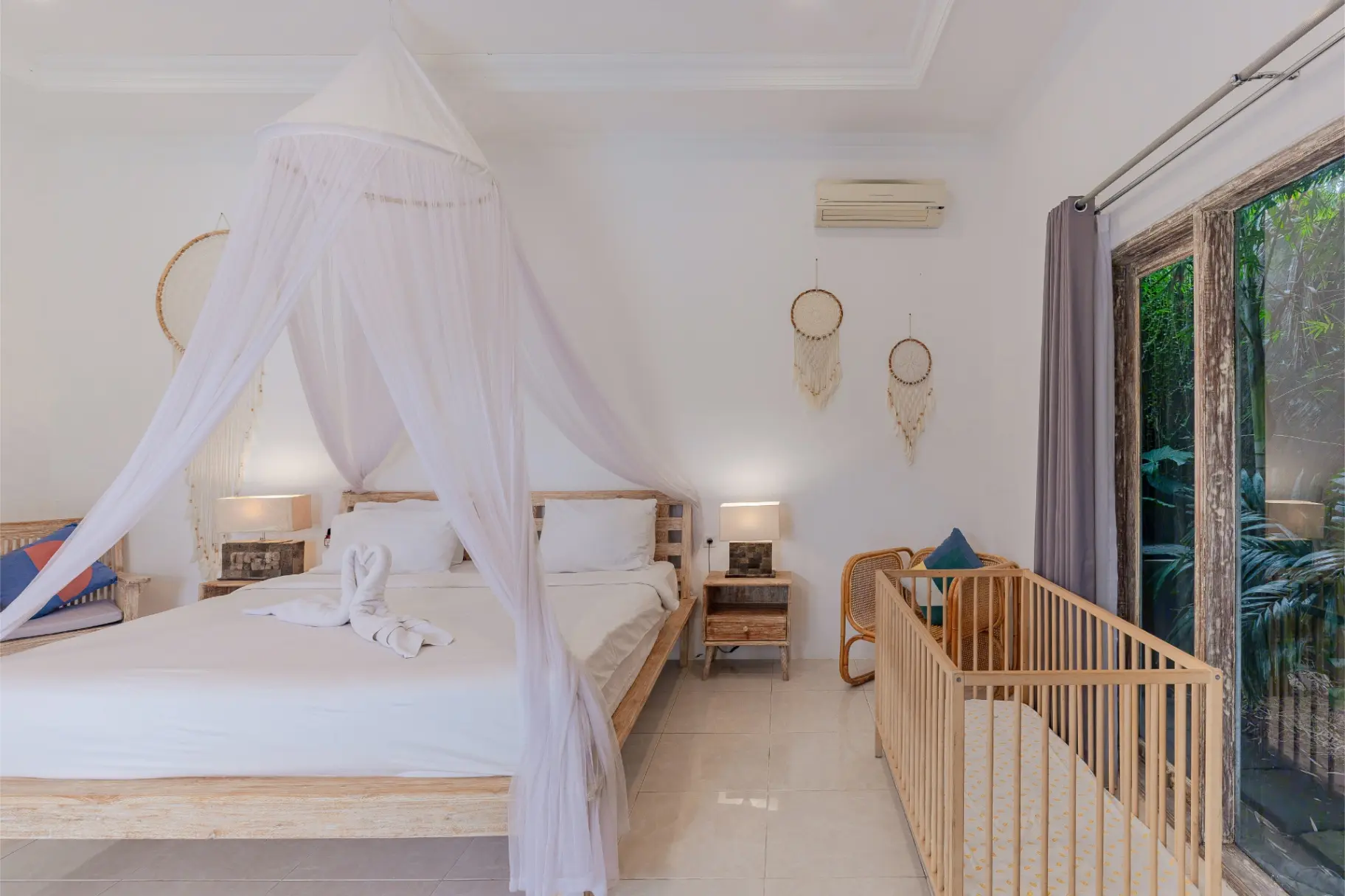 Cezanne - 2BR Balinese Modern Hideaway with Garden — image 4