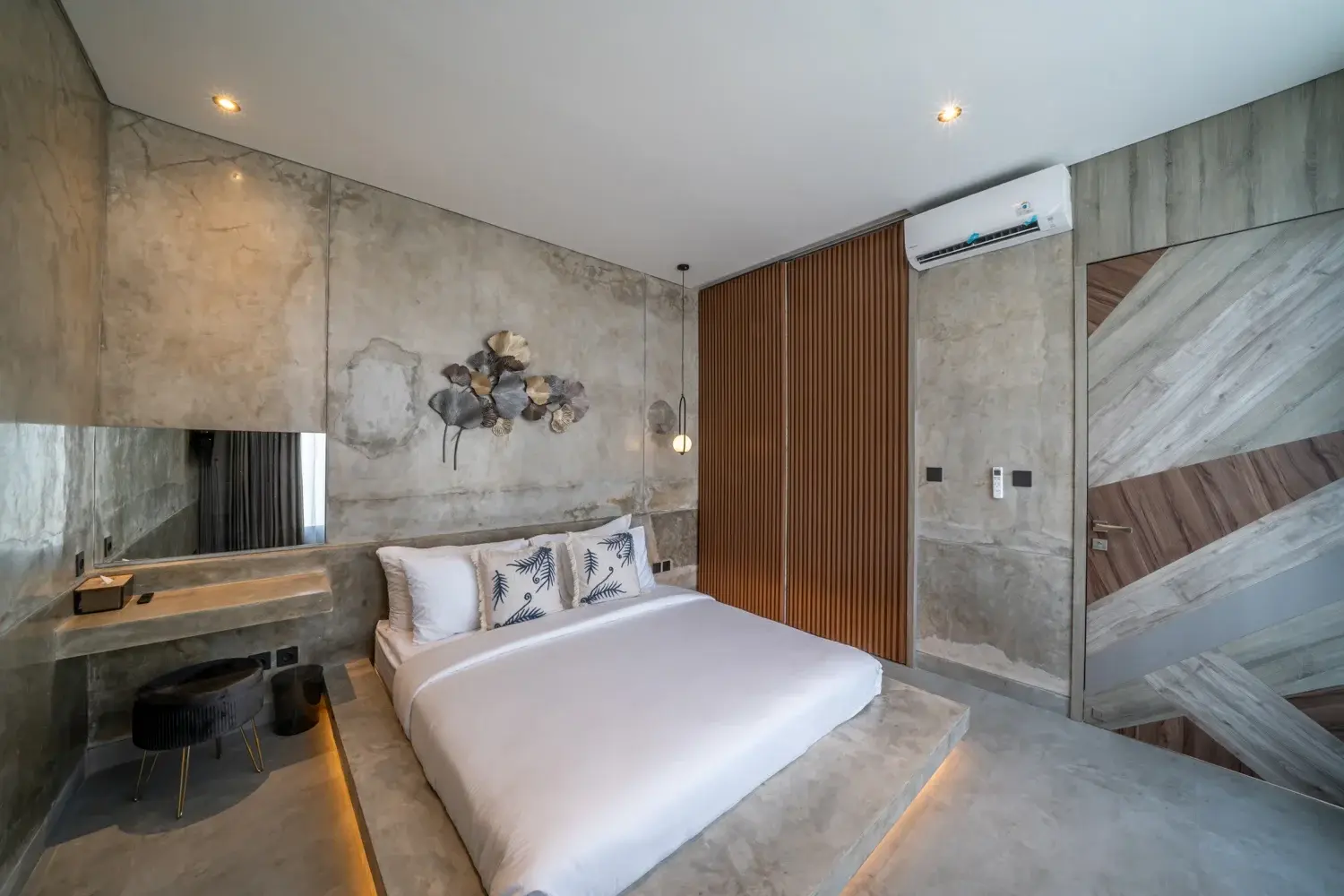 3 BEDROOM BEAUTIFUL VILLA IN CANGGU KAYU TULANG — image 2