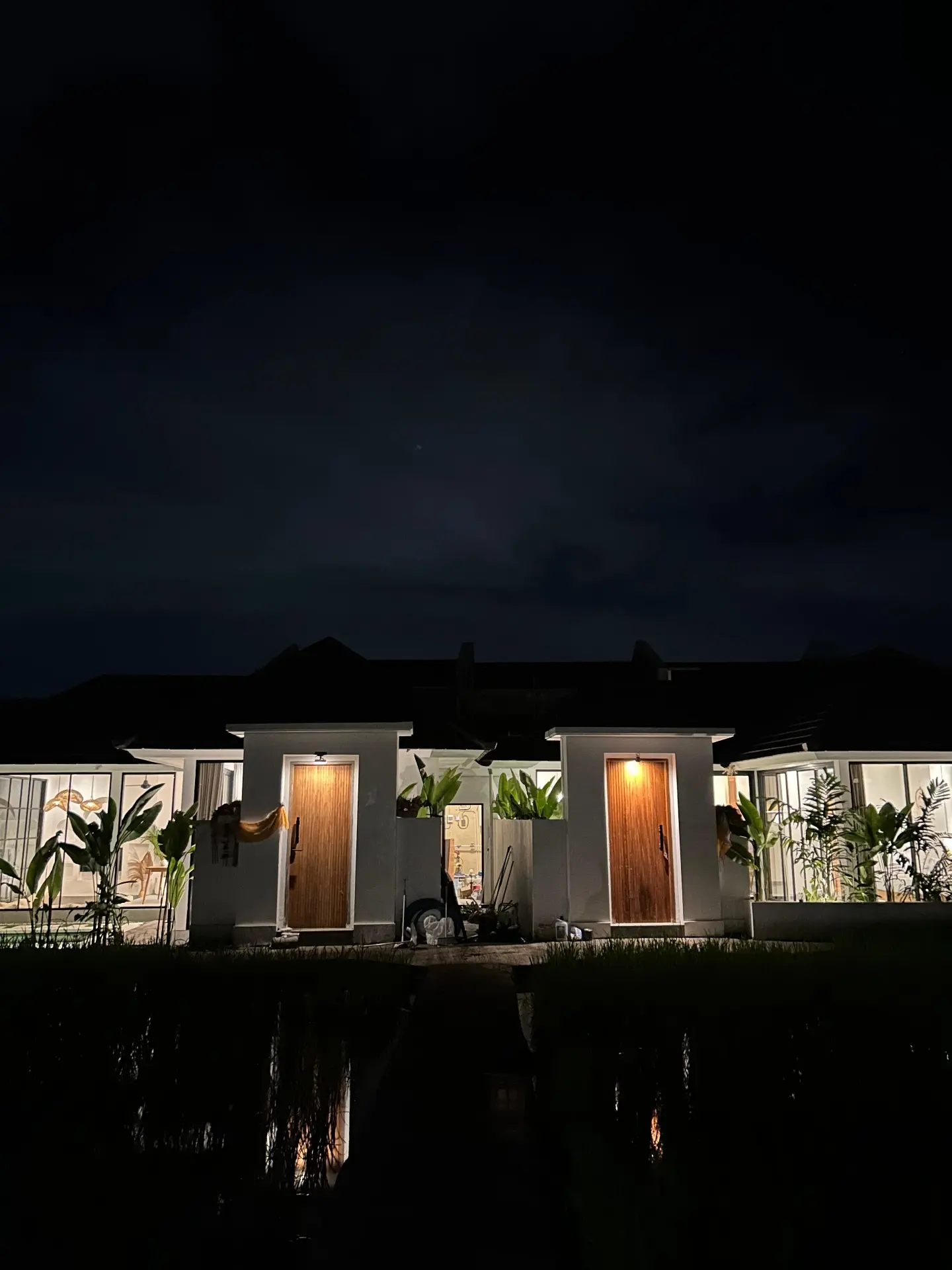 Luxury 1BR Villa w/ Rice Field Views & Full Services — image 2